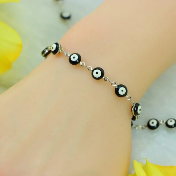 Minimalist Bracelet, Sleek & Modern Design, Women’s Fashion, YC110007-B - Picture 6 of 10